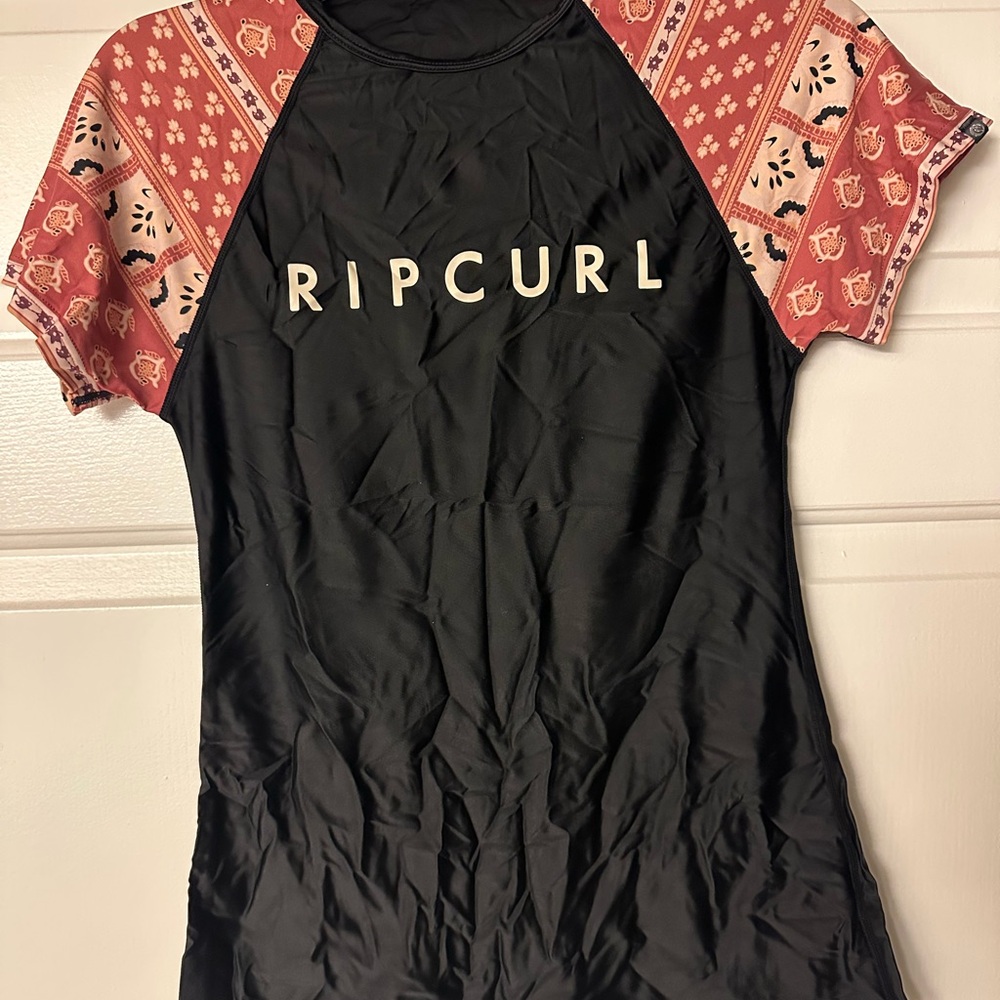 Ripcurl Short Sleeve Rash Guard - Women’s 8 XS